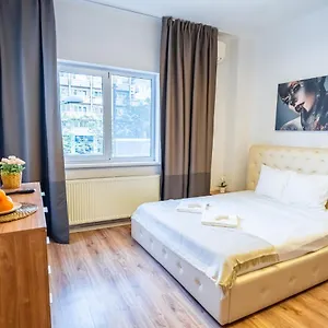 Cozy Near Calea Victoriei Appartamento Bucarest
