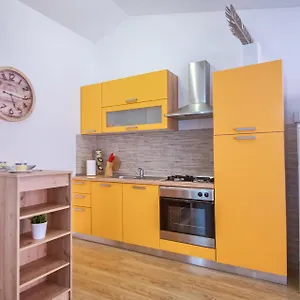 Appartamento Large Specious, Pola